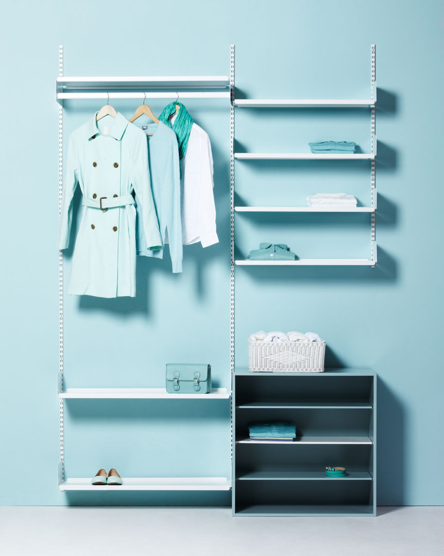 FLOATING SHELVING_OPEN DRESSROOM SOLUTION, THE THING FACTORY THE THING FACTORY Closets de estilo moderno Clósets y cómodas