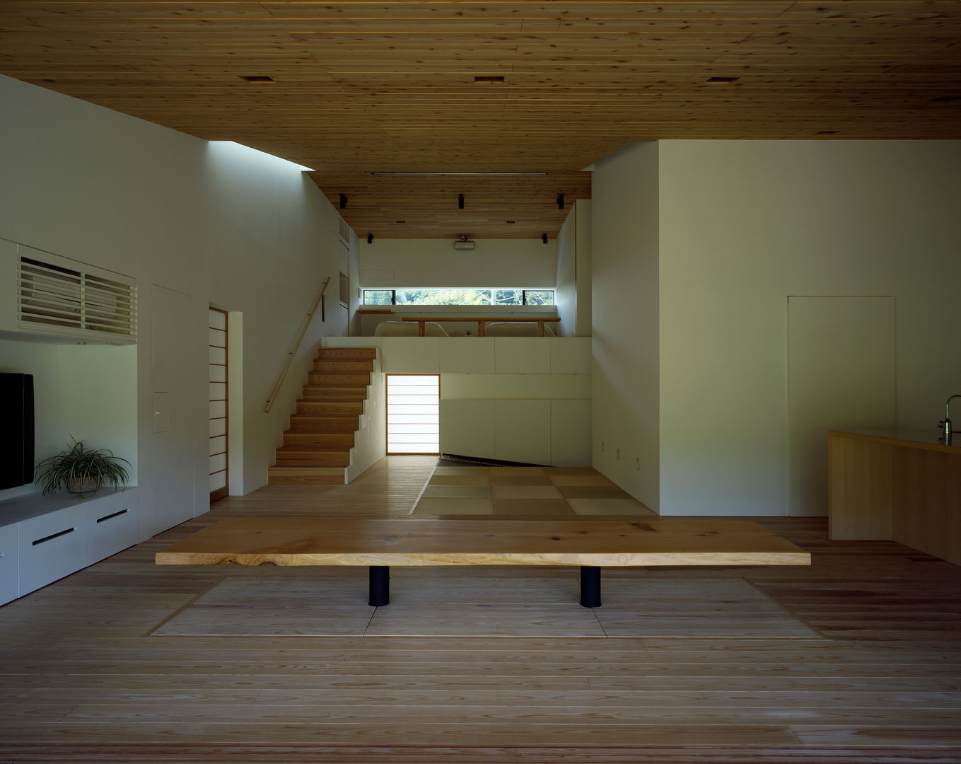 鋸南の家, 石井秀樹建築設計事務所 石井秀樹建築設計事務所 Modern living room