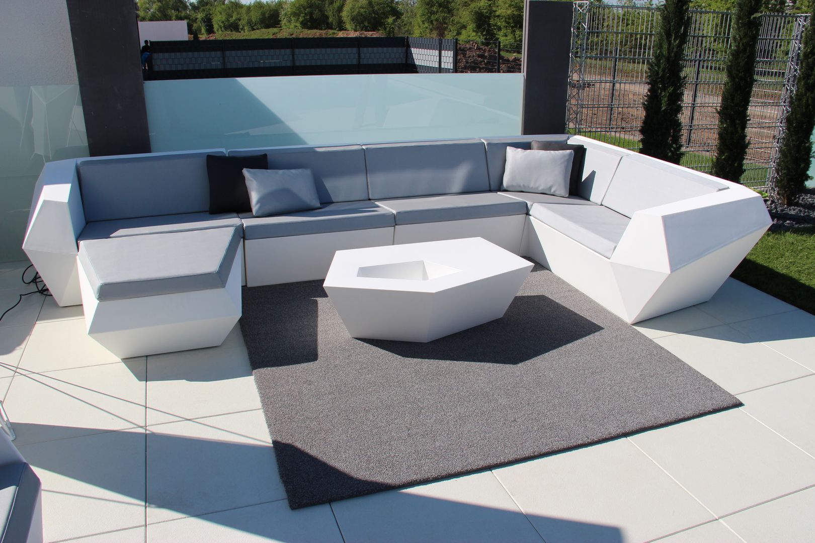 Vondom Outdoor Möbel, Home & Light Home & Light بلكونة أو شرفة Furniture