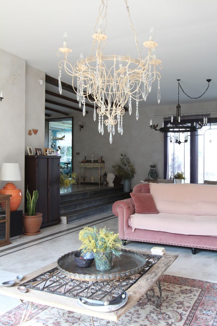 Provence Villa in İstanbul, Orkun Indere Interiors Orkun Indere Interiors Country style living room