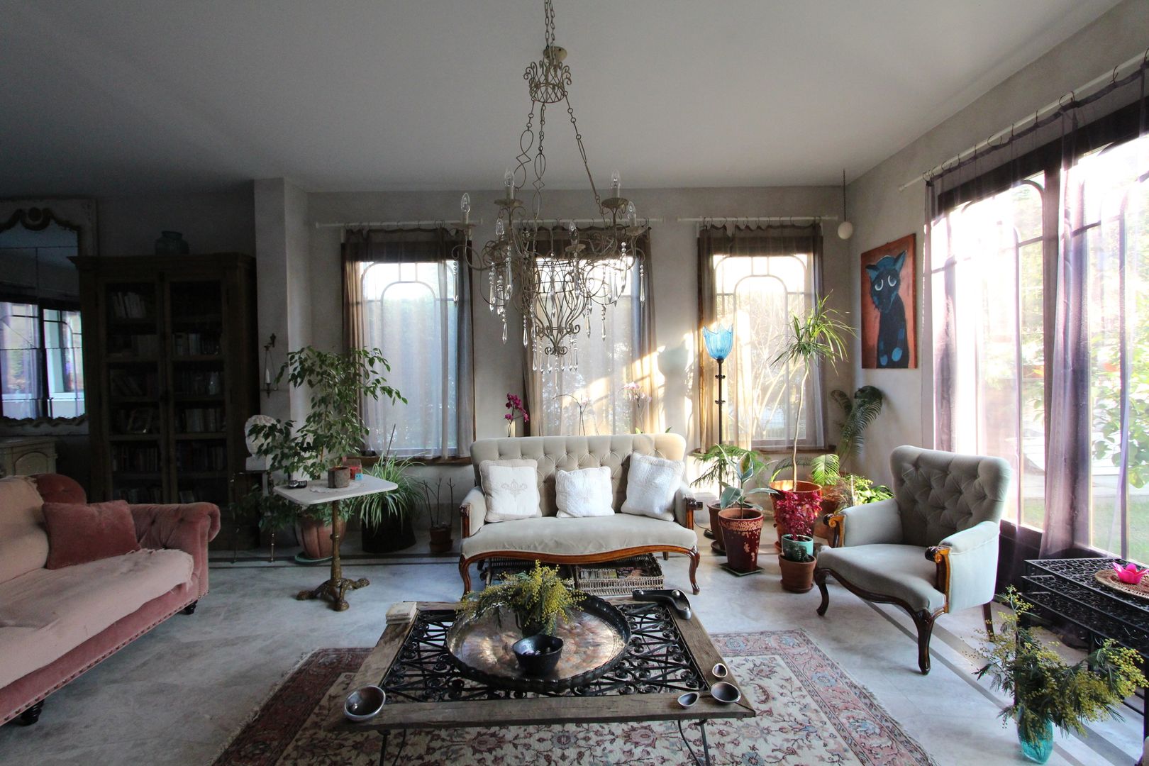 Provence Villa in İstanbul, Orkun Indere Interiors Orkun Indere Interiors Living room
