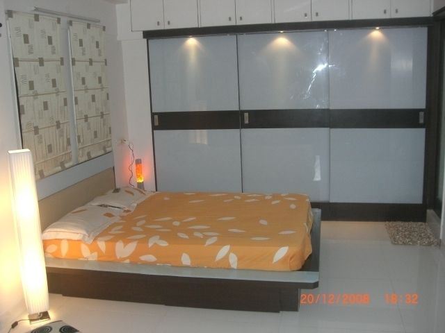 STUDIO APARTMENT, SUSOBHITA SUSOBHITA Salas modernas