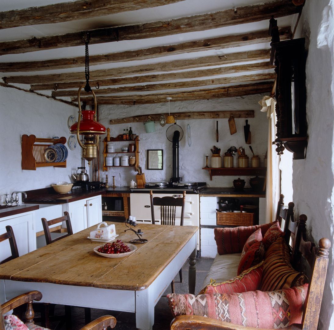 Welsh Farmhouse, Hackett Holland Hackett Holland Nhà bếp: thiết kế nội thất · bố trí · hình ảnh