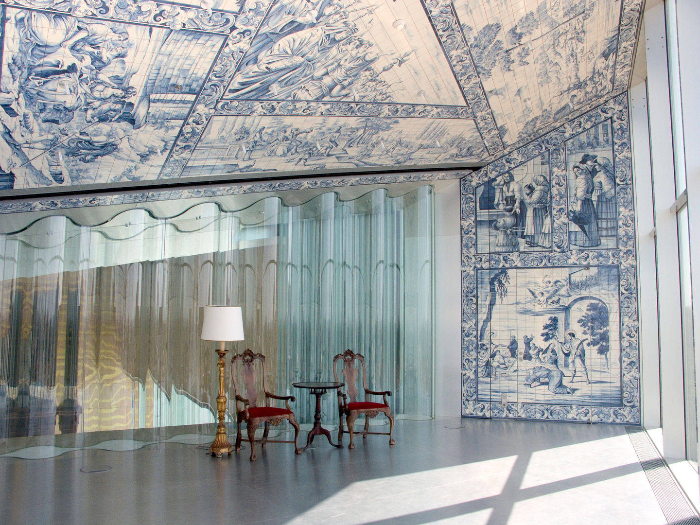 Casa da Musica - Rem Koolhaas (OMA) homify Couloir, entrée, escaliers originaux