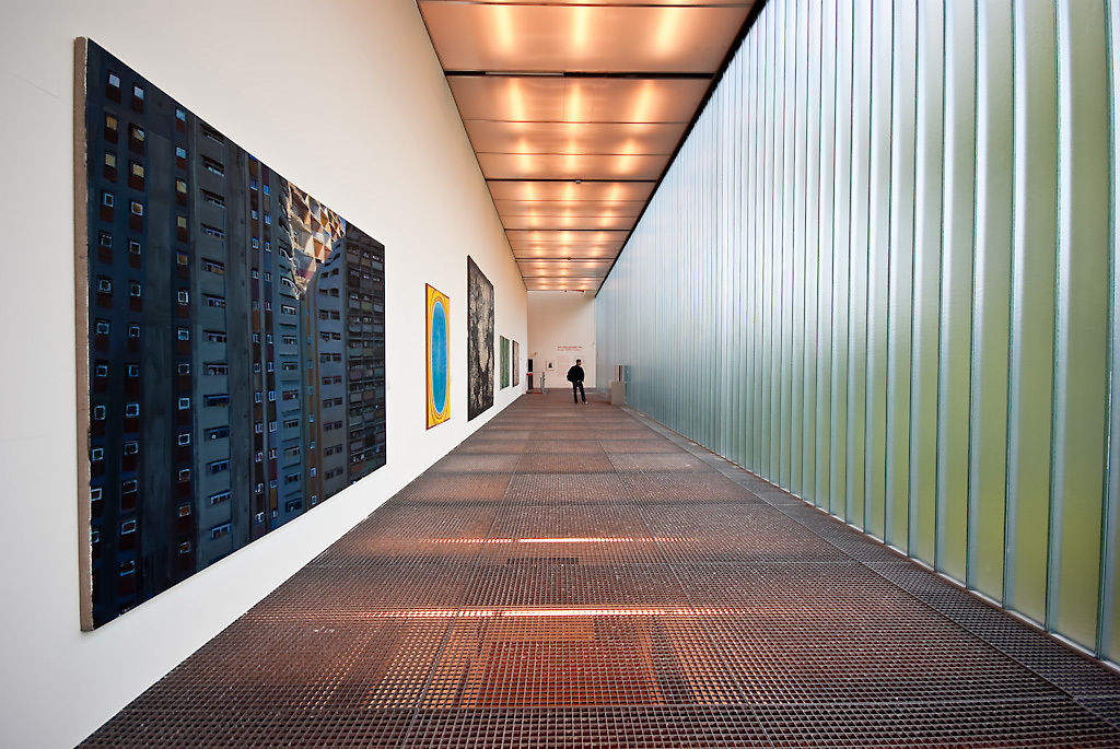 Kuntshal Rotterdam - Rem Koolhaas (OMA) homify Couloir, entrée, escaliers originaux