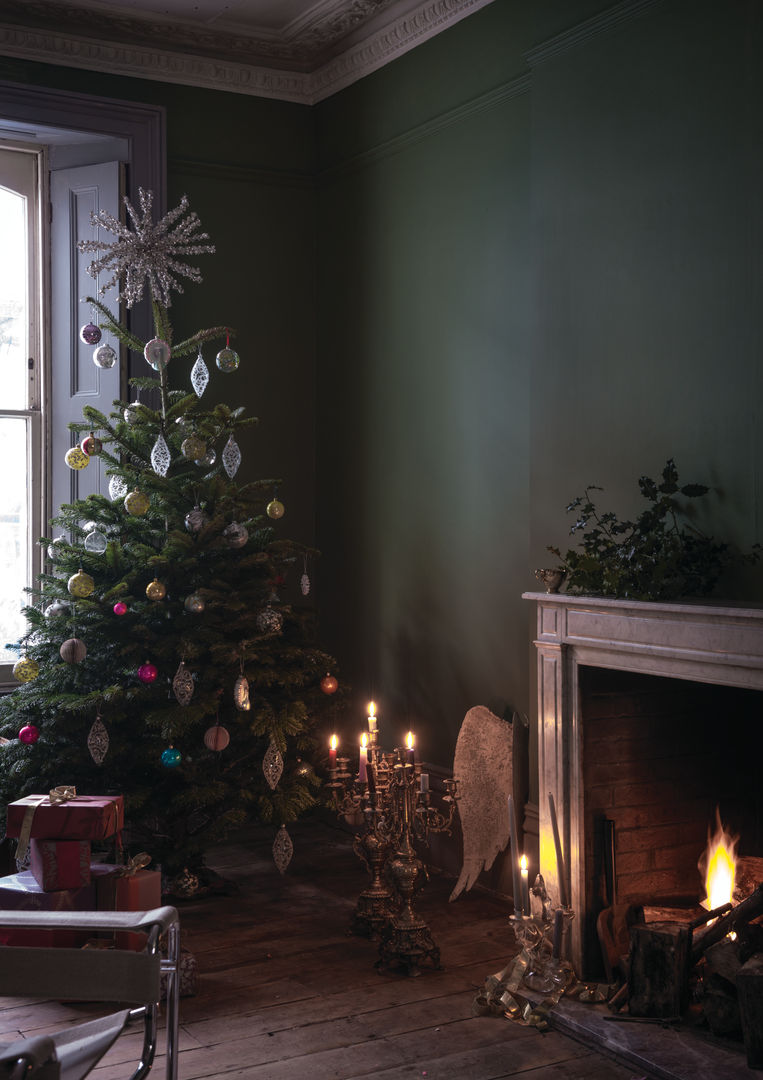 Christmas '14, Farrow & Ball Farrow & Ball غرفة المعيشة ديكورات مدفأة الحطب