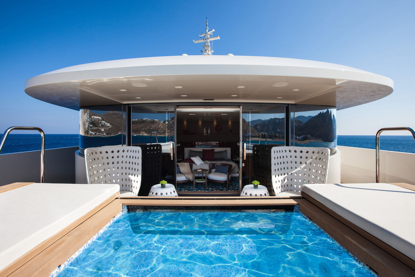 M/Y Saramour , CRN SPA - YACHT YOUR WAY- CRN SPA - YACHT YOUR WAY- Yates y jets