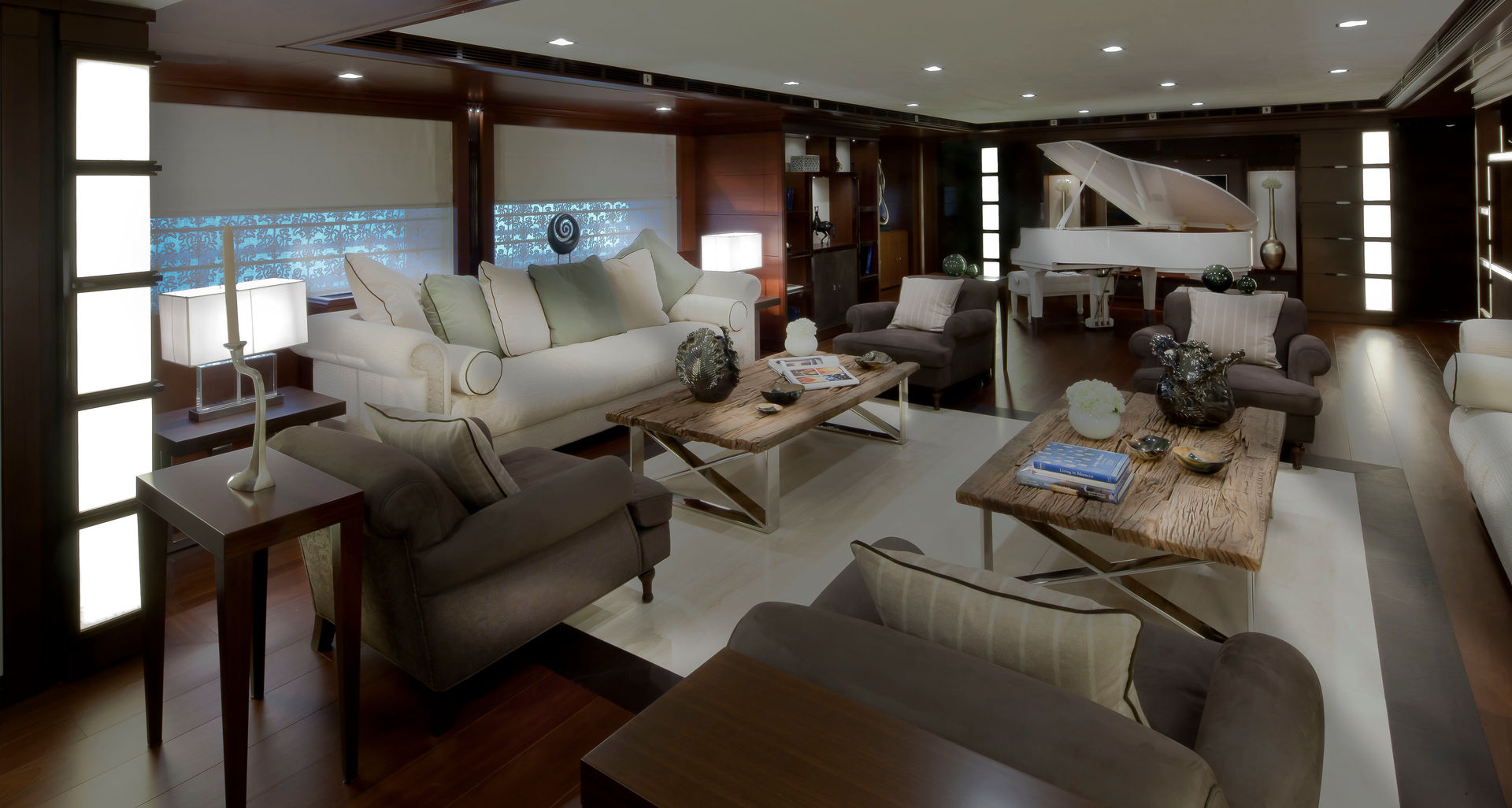 J'Ade, CRN SPA - YACHT YOUR WAY- CRN SPA - YACHT YOUR WAY- Yachts & jets