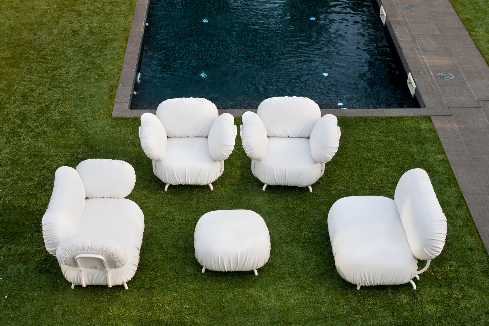 homify Modern garden Furniture