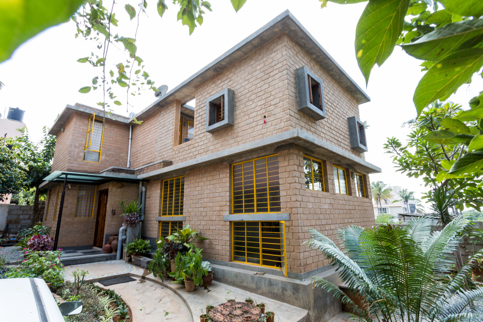 residence for Artists, Biome Environmental Solutions Limited Biome Environmental Solutions Limited Asian style house