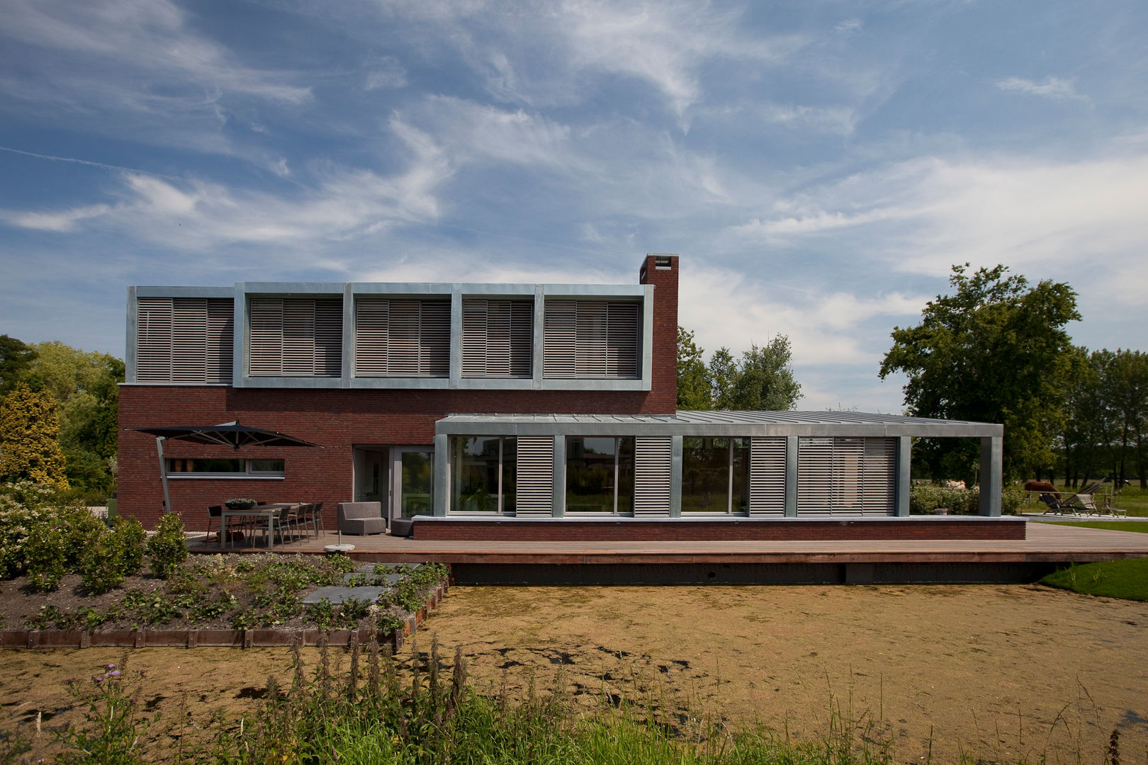 woonhuis Brinkman, Groeneweg Van der Meijden Architecten Groeneweg Van der Meijden Architecten Moderne huizen Lucht,Wolk,Plant,Venster,Gebouw,Boom,Hout,Gras,huis,Facade