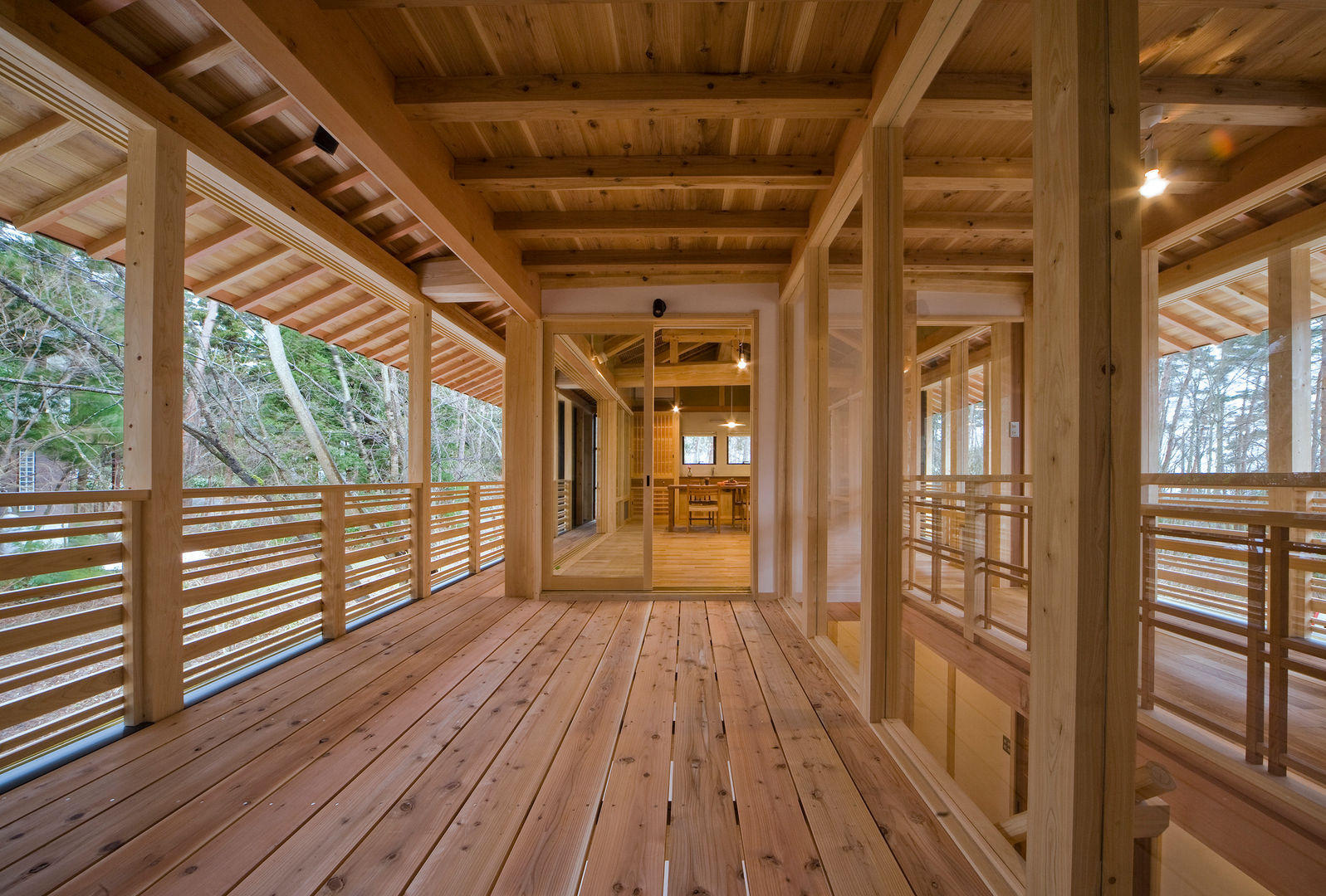 House in Daisen, 大角雄三設計室 大角雄三設計室 บ้านและที่อยู่อาศัย ไม้ Wood effect