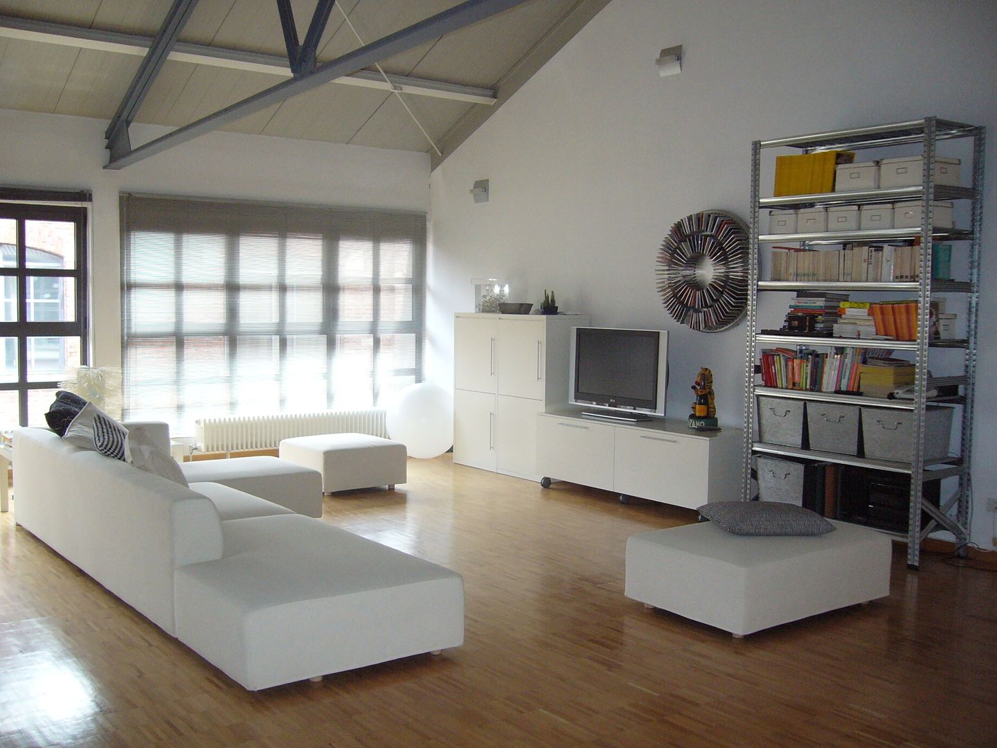 Loft Bianco, Paola Maré Interior Designer Paola Maré Interior Designer Industrial style living room