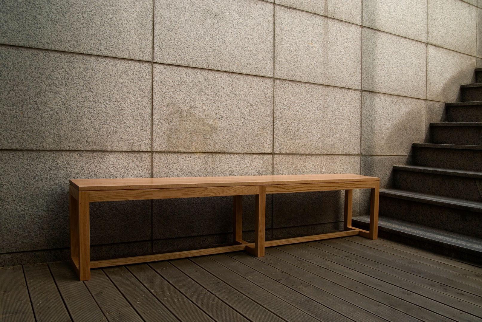 LONG BENCH, Woodstudio MAUM Woodstudio MAUM Modern Corridor, Hallway and Staircase Seating