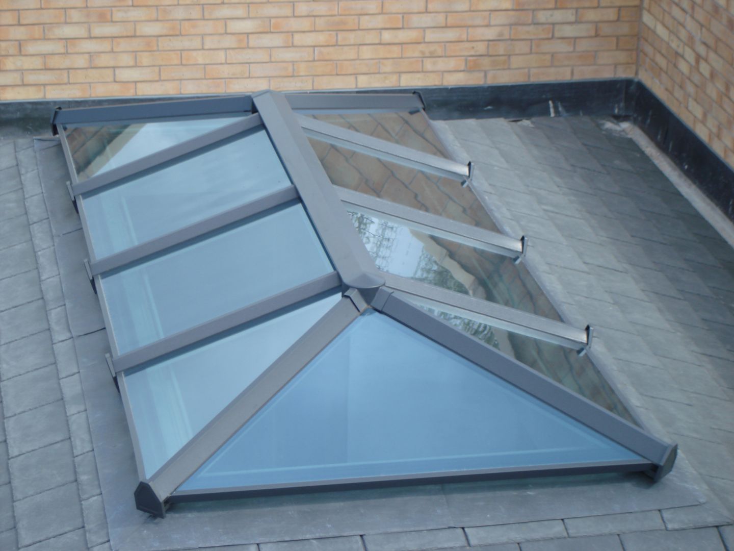 Roofing projects, Ploughcroft Ploughcroft Nhà kính phong cách kinh điển