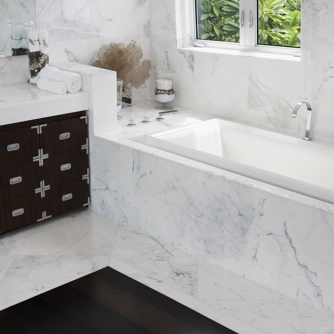 Interior bathroom, Marmi di Carrara Marmi di Carrara Kamar mandi: Ide desain interior, inspirasi & gambar Sinks