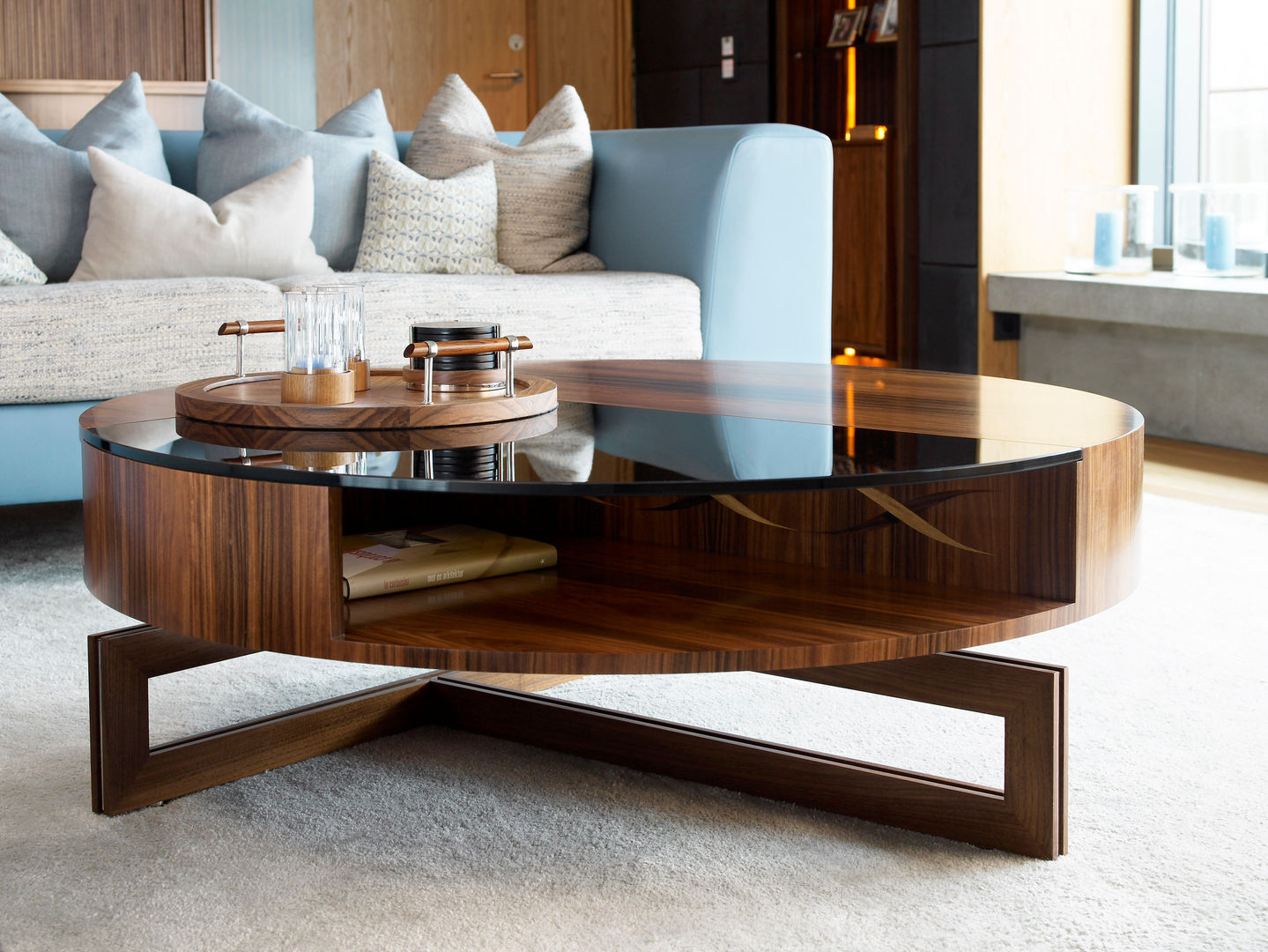 The perfect coffee table - Private Residence, Oslo LINLEY London Salas modernas Almacenamiento