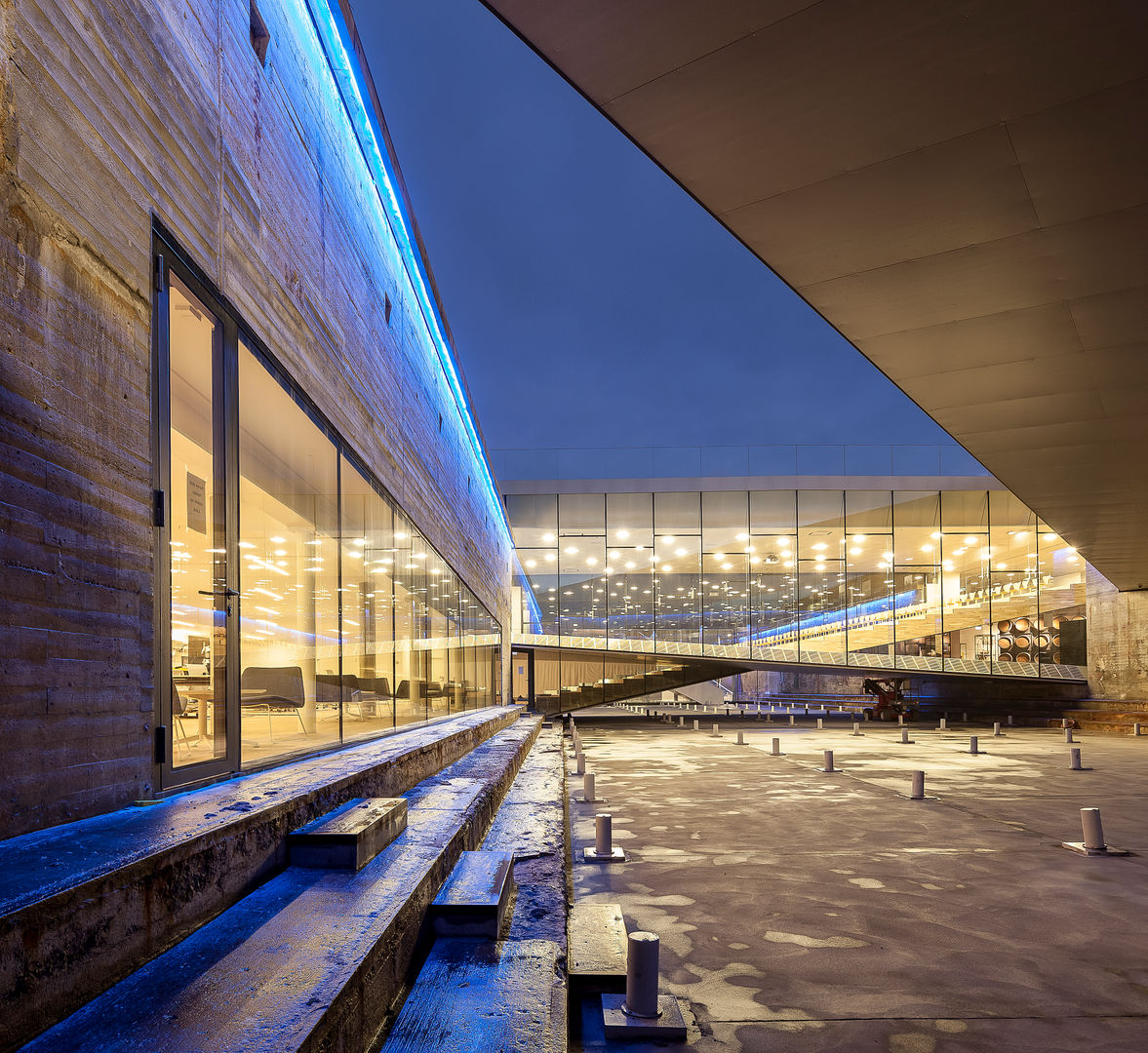 DANISH NATIONAL MARITIME MUSEUM, BIG-BJARKE INGELS GROUP BIG-BJARKE INGELS GROUP Espacios comerciales Museos