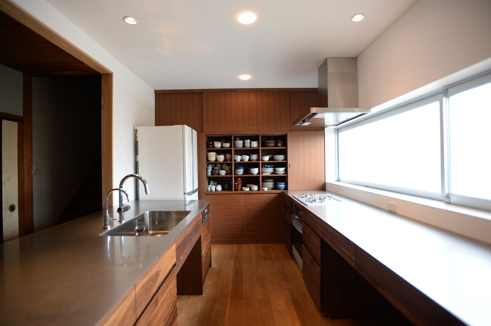 HOUSE F Renovation I SHUSAKU MATSUDA & ASSOCIATES, ARCHITECTS Кухня