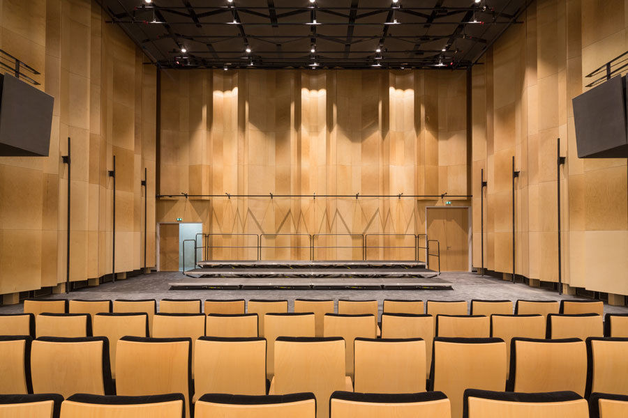 AUDITORIUM OF BONDY & RADIO FRANCE CHORALE SINGING CONSERVATORY — BONDY, PARC Architectes PARC Architectes Interior design