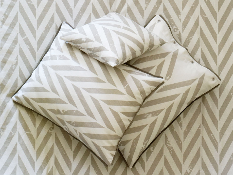 ZIGZAG printed linen bedding by Lovely Home Idea, LOVELY HOME IDEA LOVELY HOME IDEA 北欧スタイルの 寝室 テキスタイル