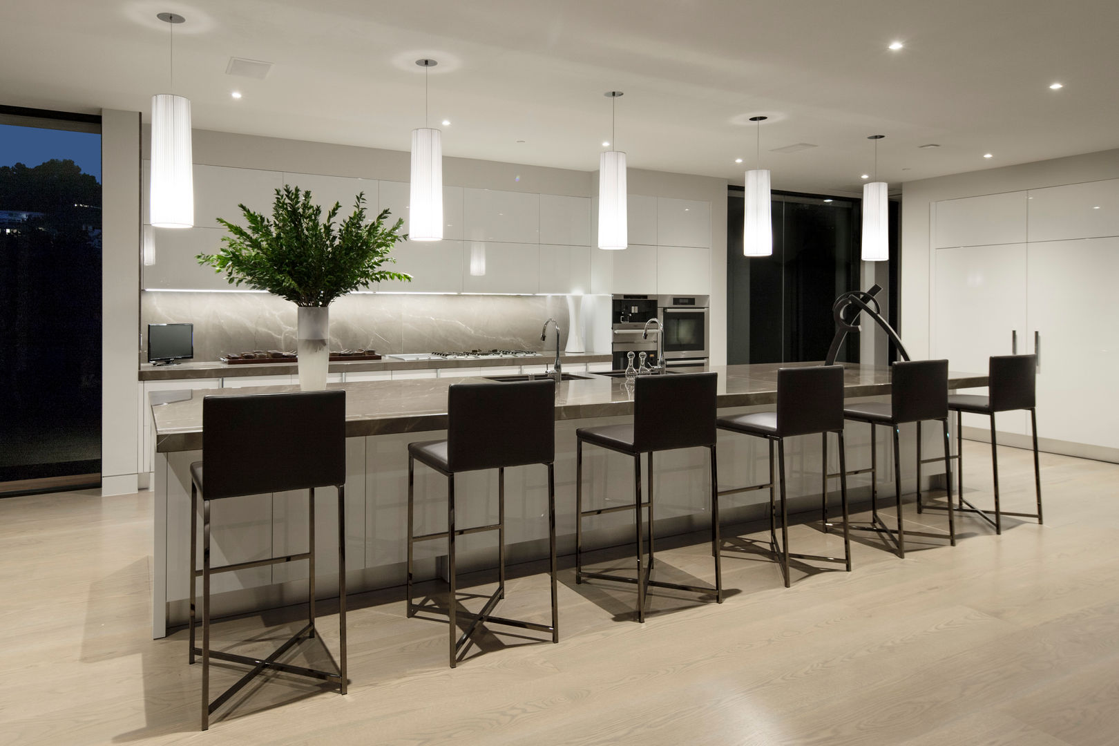 SUNSET STRIP RESIDENCE , McClean Design McClean Design Modern kitchen