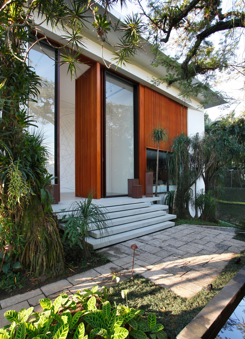 Tempo House, Gisele Taranto Arquitetura Gisele Taranto Arquitetura บ้านและที่อยู่อาศัย