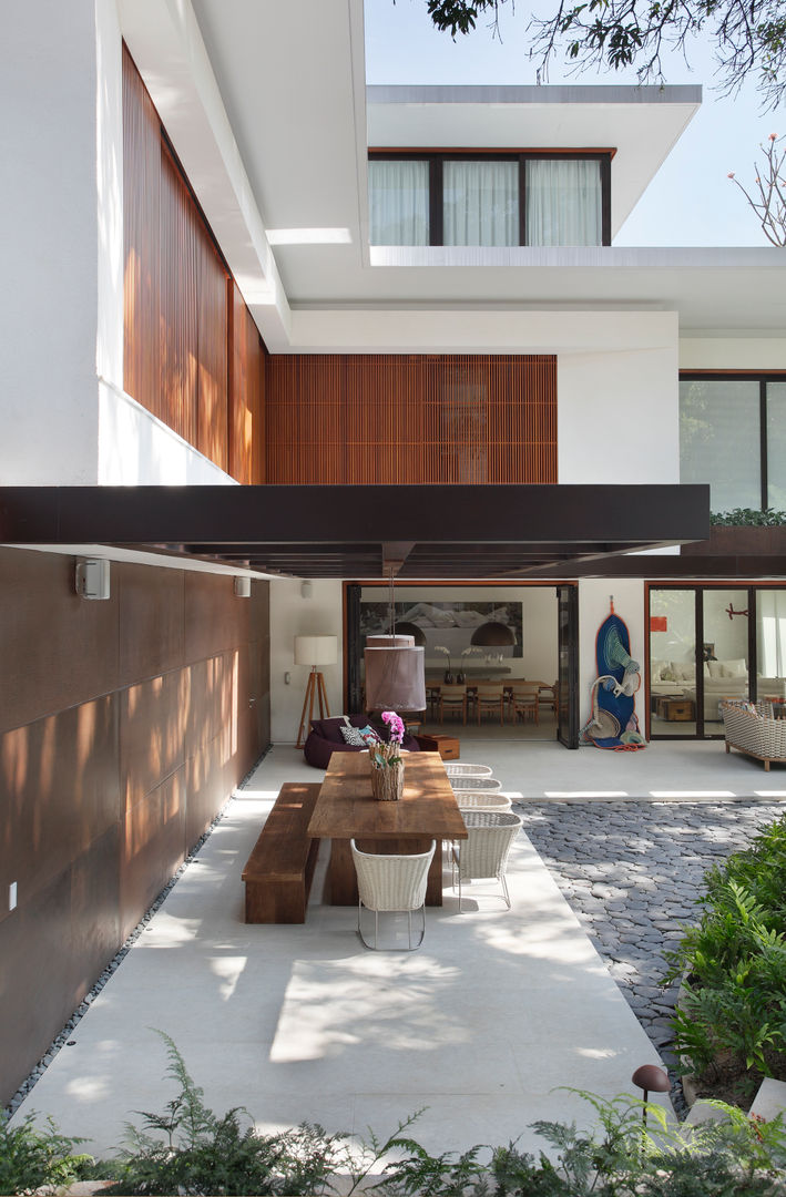 Tempo House, Gisele Taranto Arquitetura Gisele Taranto Arquitetura บ้านและที่อยู่อาศัย