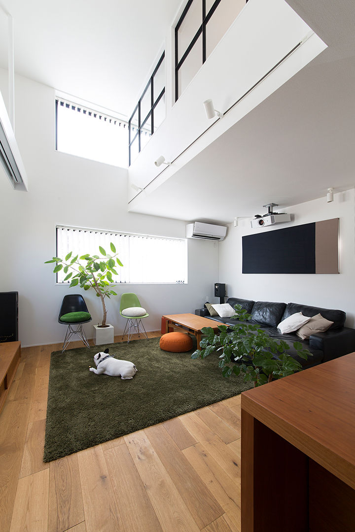 秘密基地のある家, ラブデザインホームズ／LOVE DESIGN HOMES ラブデザインホームズ／LOVE DESIGN HOMES Phòng khách phong cách chiết trung