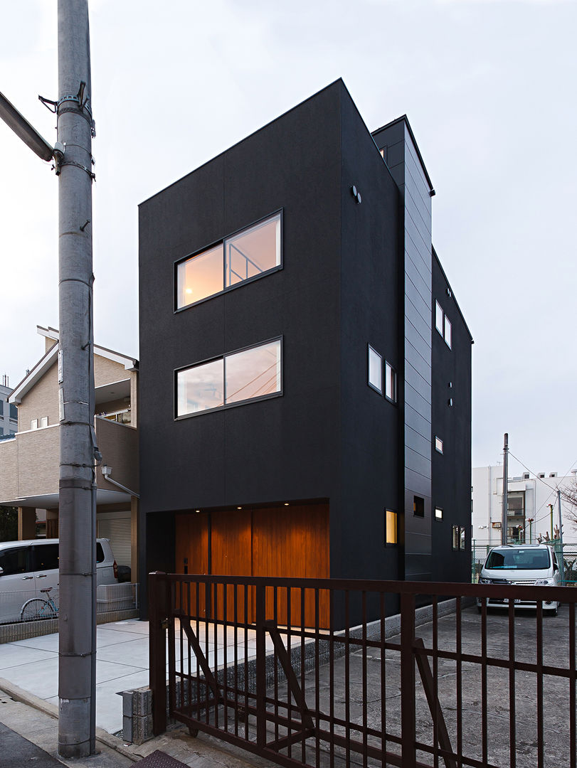 秘密基地のある家, ラブデザインホームズ／LOVE DESIGN HOMES ラブデザインホームズ／LOVE DESIGN HOMES Casas eclécticas