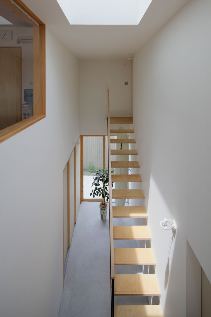 caico architect office: minimalist tarz , Minimalist