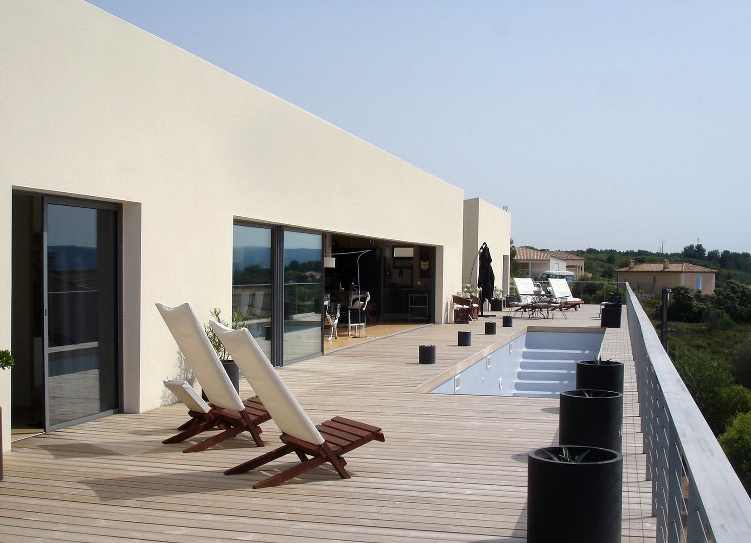 My first project .... the last oyster table, Hamerman Rouby Architectes Hamerman Rouby Architectes Varandas, alpendres e terraços