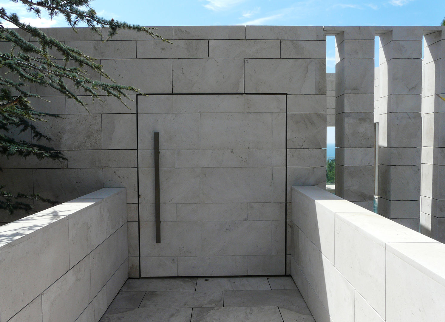 Porte d'entrée - fermée Hamerman Rouby Architectes Couloir, entrée, escaliers