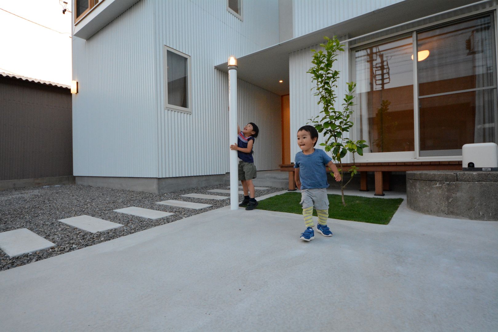 House in Gamagori, caico architect office caico architect office Habitaciones