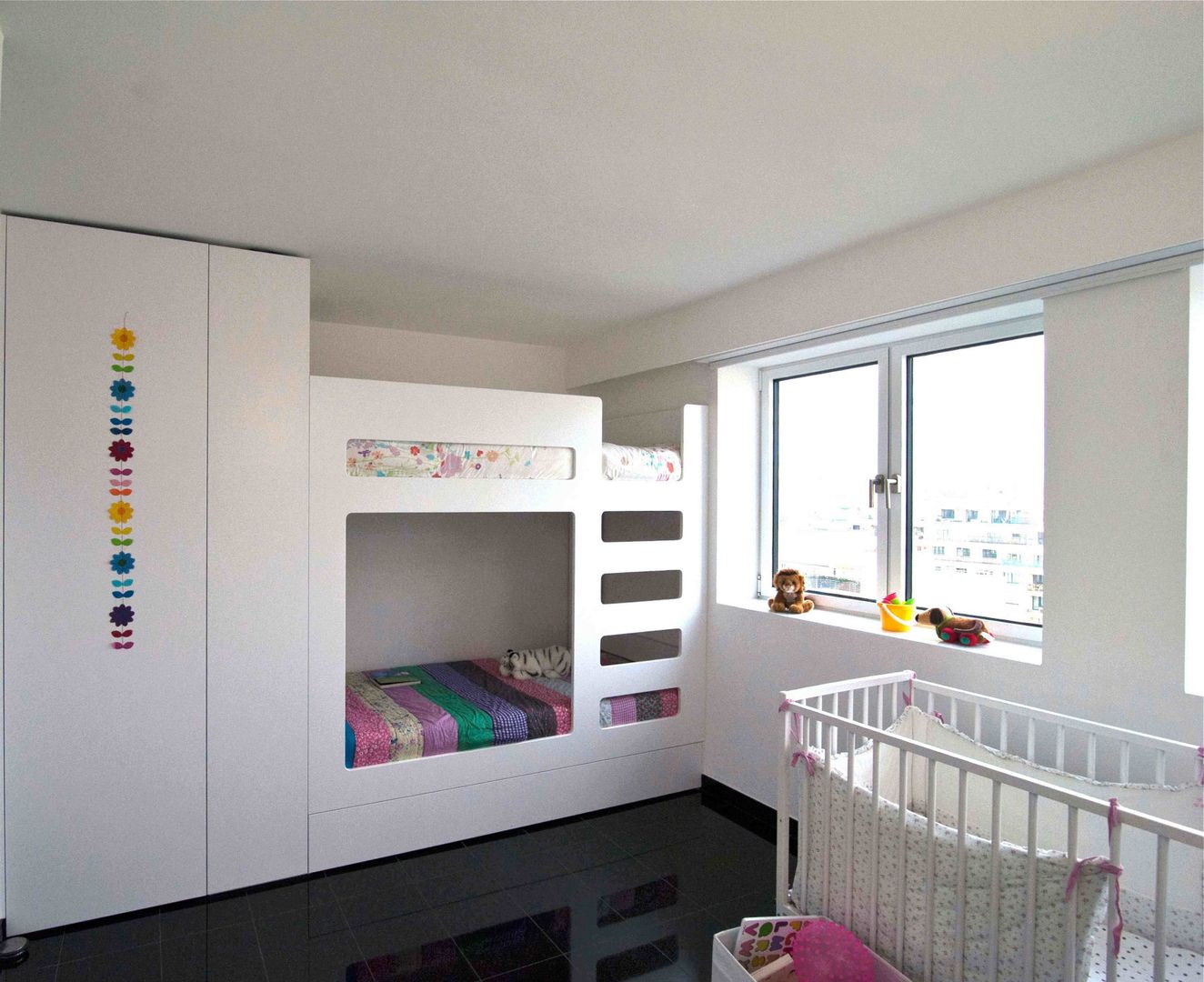Penthouse in Paris, Architekturbüro Rollmann&Partner Architekturbüro Rollmann&Partner Pokój dziecięcy