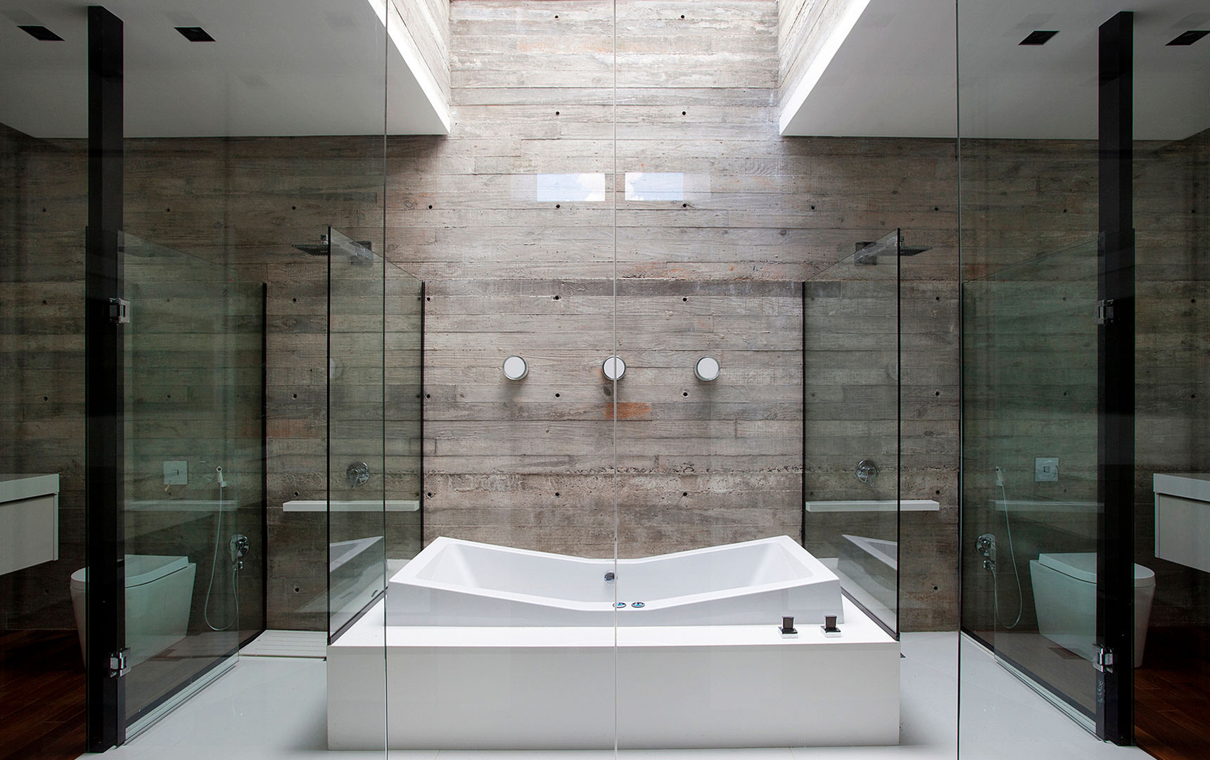 Casa | LM |, Marcos Bertoldi Marcos Bertoldi Ванная комната в стиле модерн