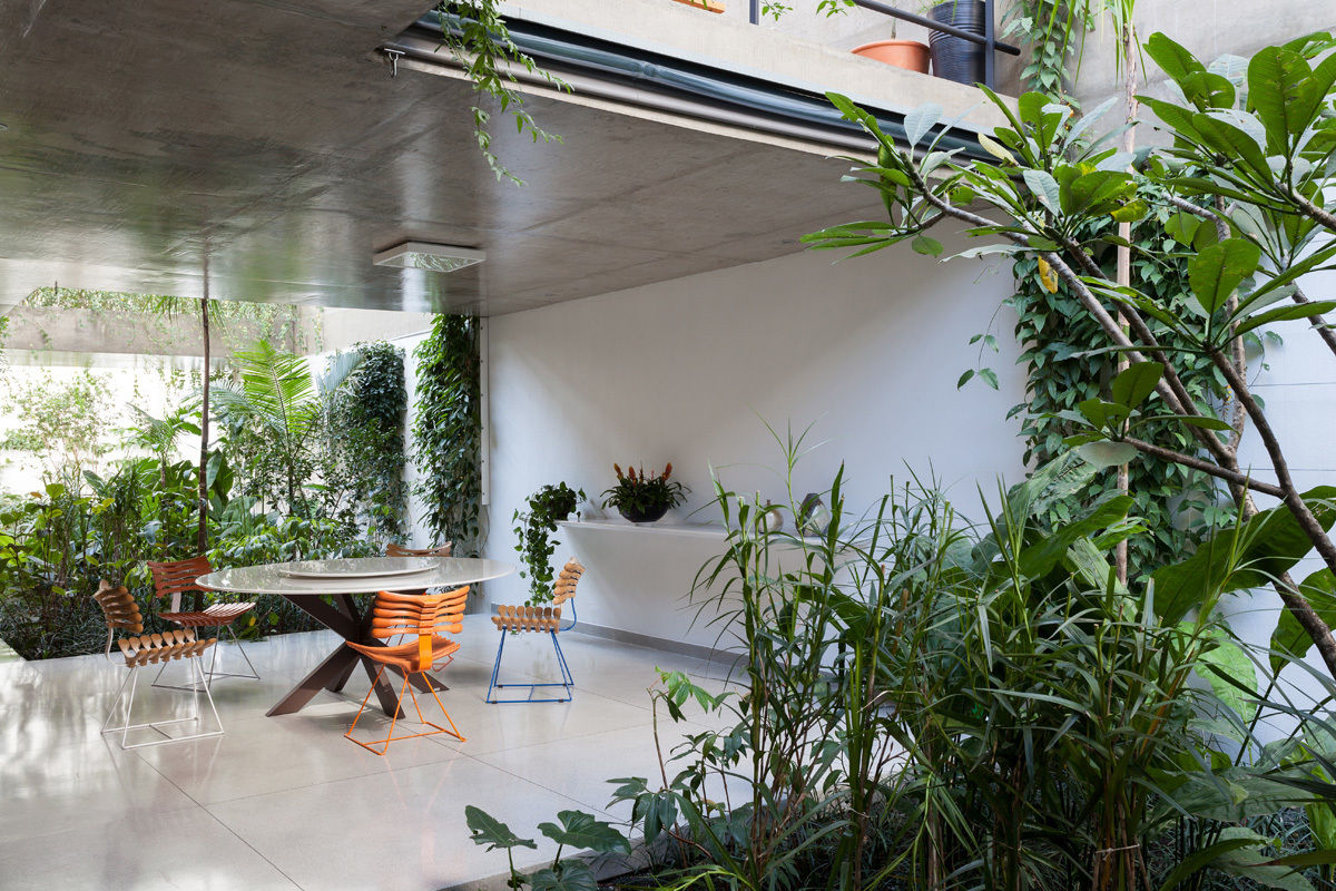 CASA JARDINS, CR2 Arquitetura CR2 Arquitetura บ้านและที่อยู่อาศัย