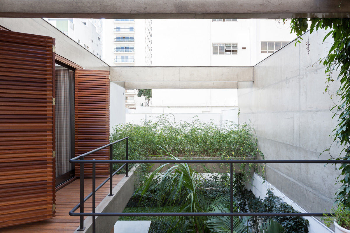 CASA JARDINS, CR2 Arquitetura CR2 Arquitetura Houses