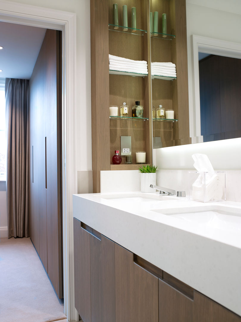 Cadogan Place Apartment DO Design Studio Salle de bain classique