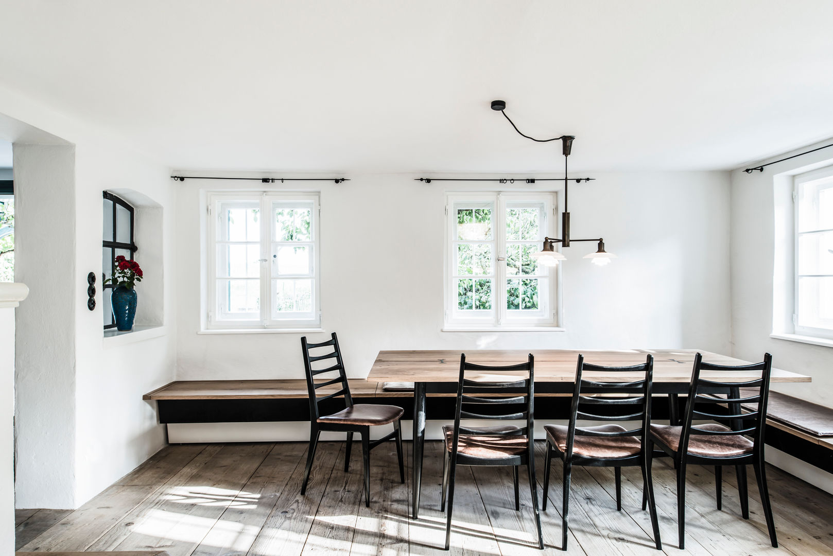 homify Classic style dining room