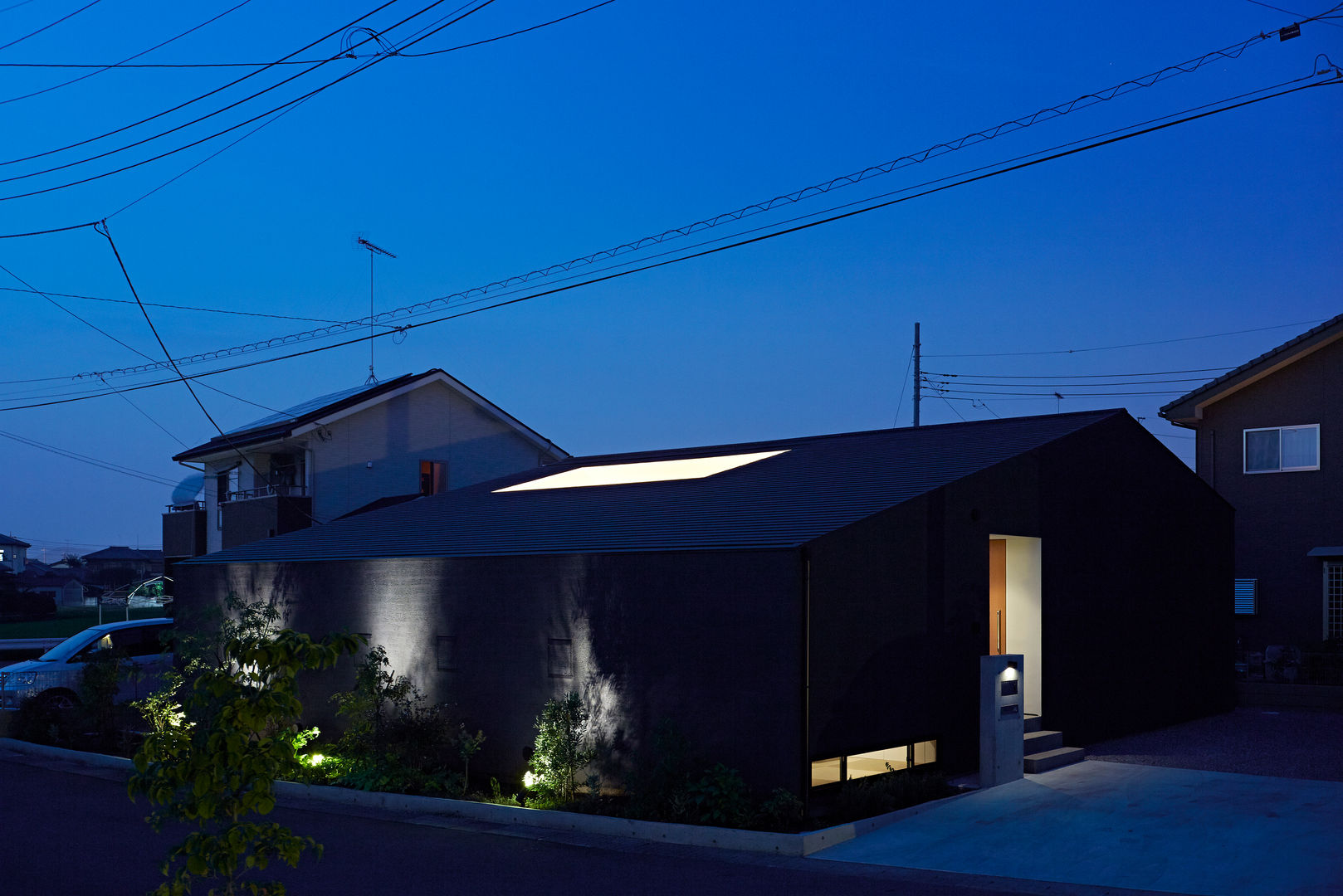 House in Hakonomori, 石井秀樹建築設計事務所 石井秀樹建築設計事務所 모던스타일 주택