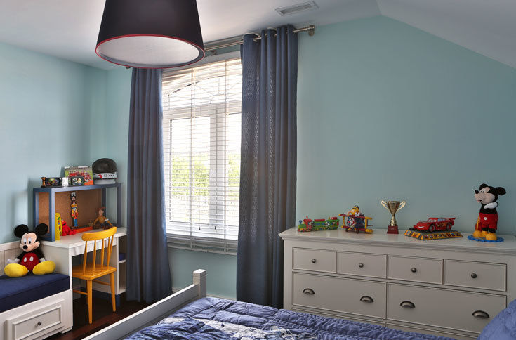 homify Modern nursery/kids room