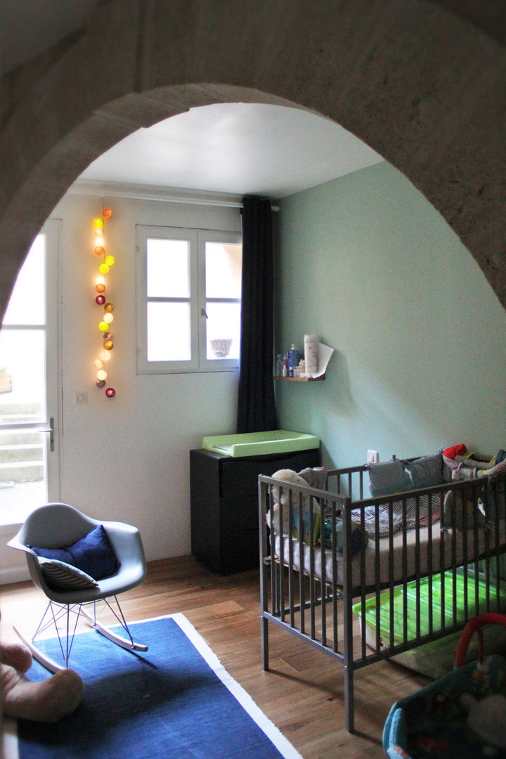 Appartement BRNT, BIENSÜR Architecture BIENSÜR Architecture Cuartos infantiles de estilo moderno