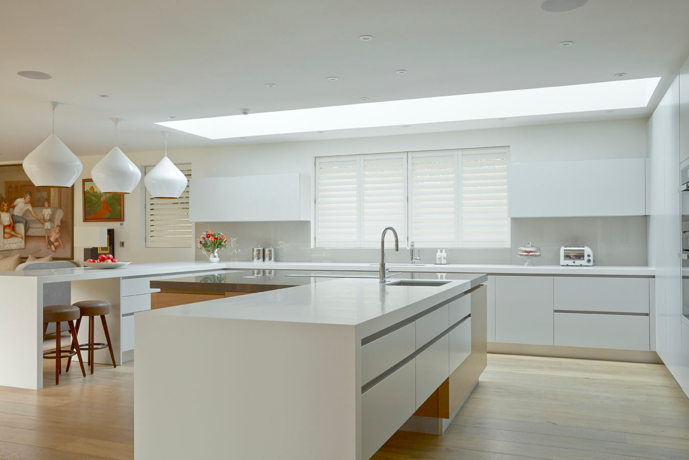 Kitchen shutters, The New England Shutter Company The New England Shutter Company Cucina minimalista Accessori & Tessili