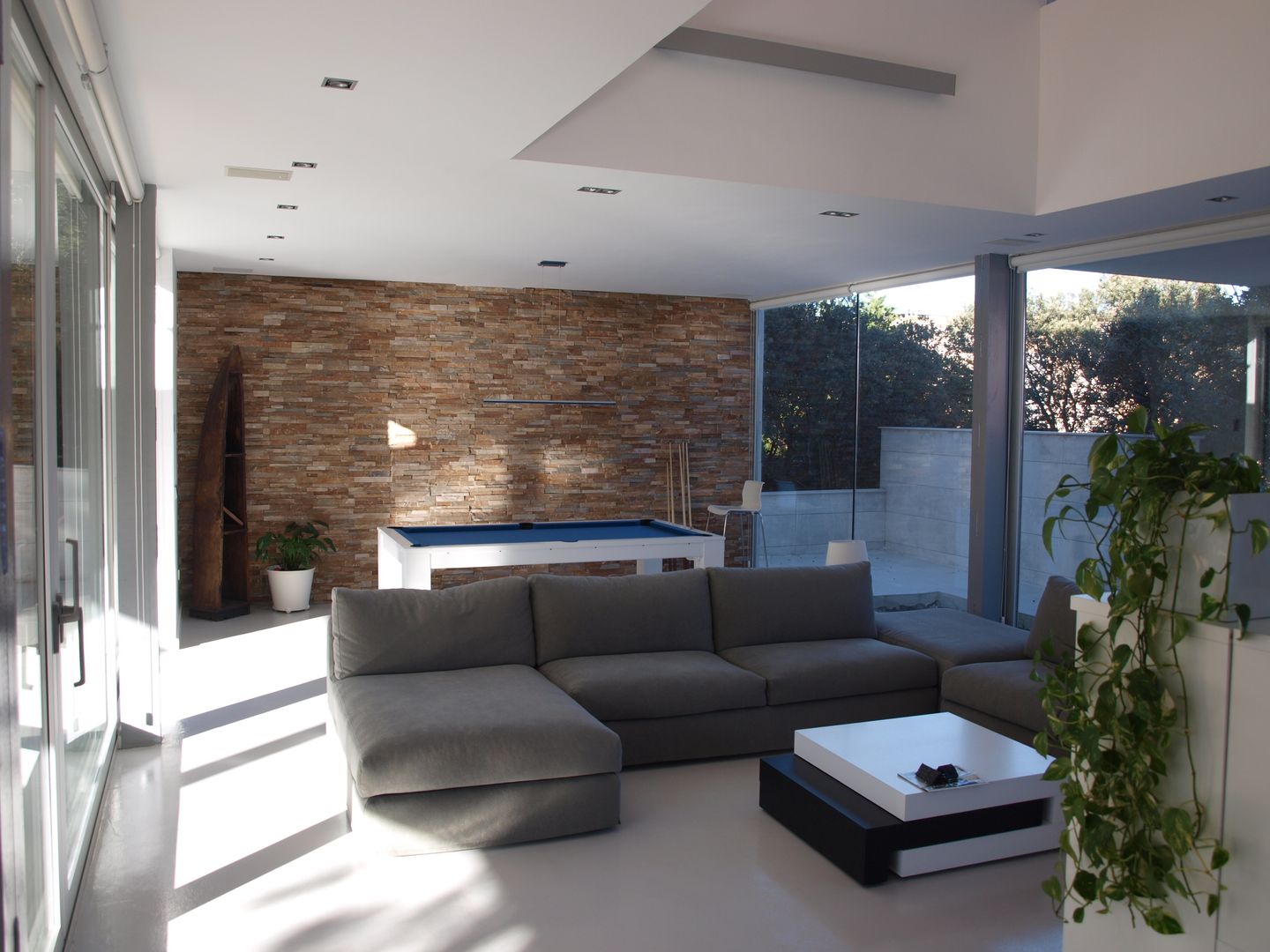 Casa en el campo, ABR ARQUITECTOS ABR ARQUITECTOS 現代房屋設計點子、靈感 & 圖片