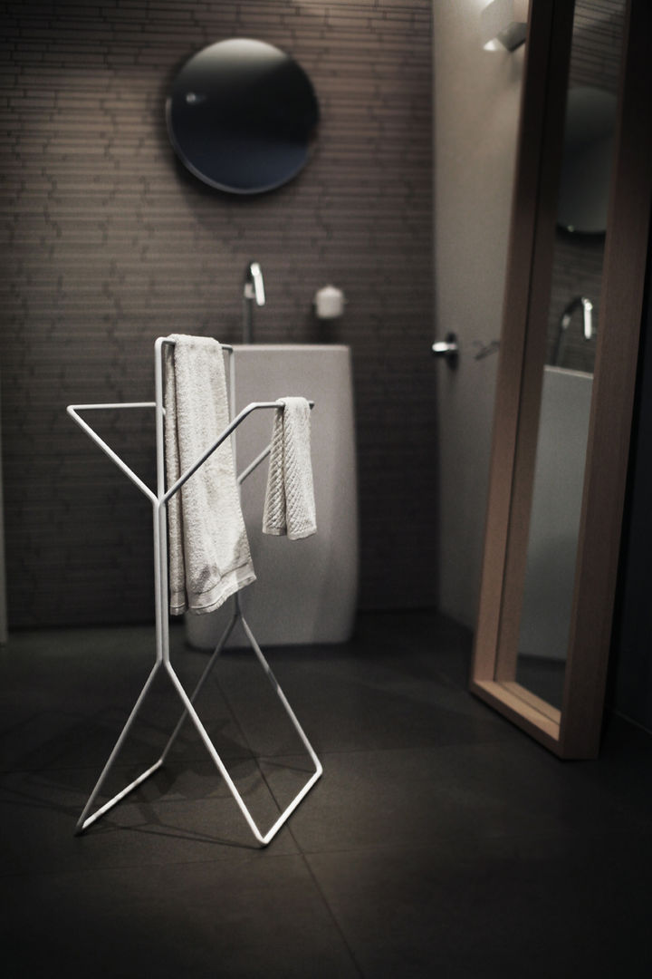 Handtuchhalter - wingman produkte + gestaltung Moderne Badezimmer Ablagen