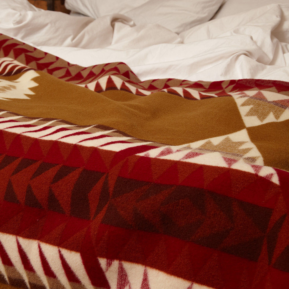 Pendleton banded arrow blanket Fate London Дома в рустикальном стиле Аксессуары и декор