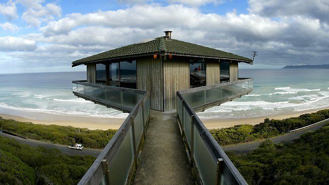 The Pole House, F2 Architecture F2 Architecture Mediterranean style houses