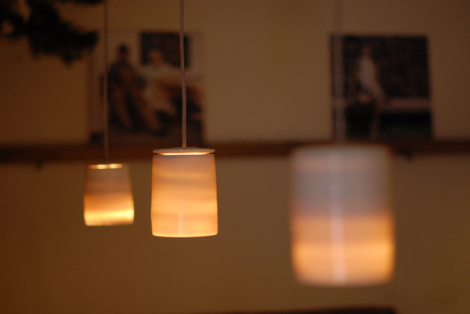 Hängeleuchte Amicula, material + keramik material + keramik 餐廳 照明