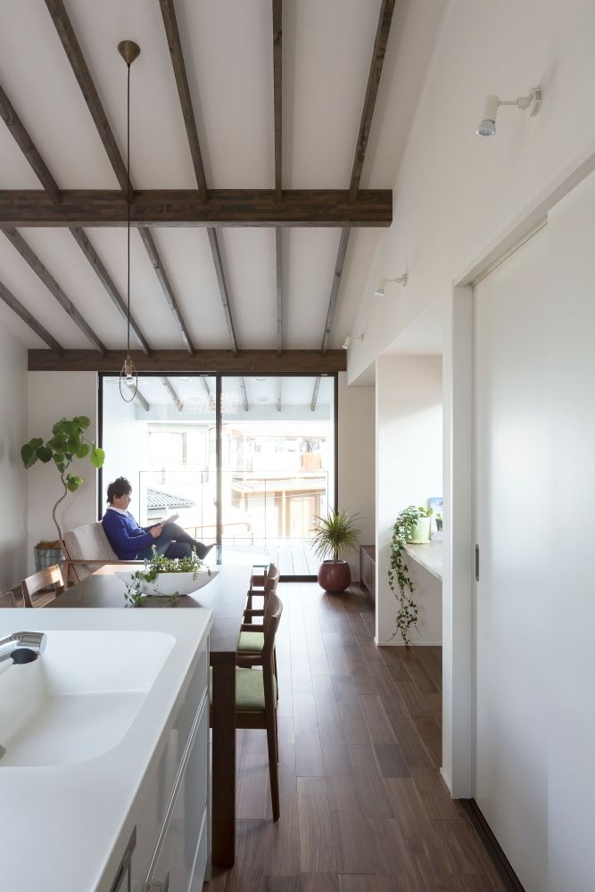 Matsuo House, ALTS DESIGN OFFICE: ALTS DESIGN OFFICEが手掛けた現代のです。,モダン